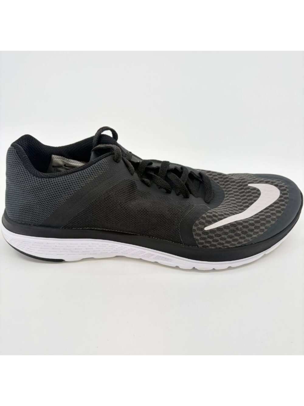 Nike FS Lite Run 3 Womens Size 9.5 Black White Athletic Running Shoes Sneakers